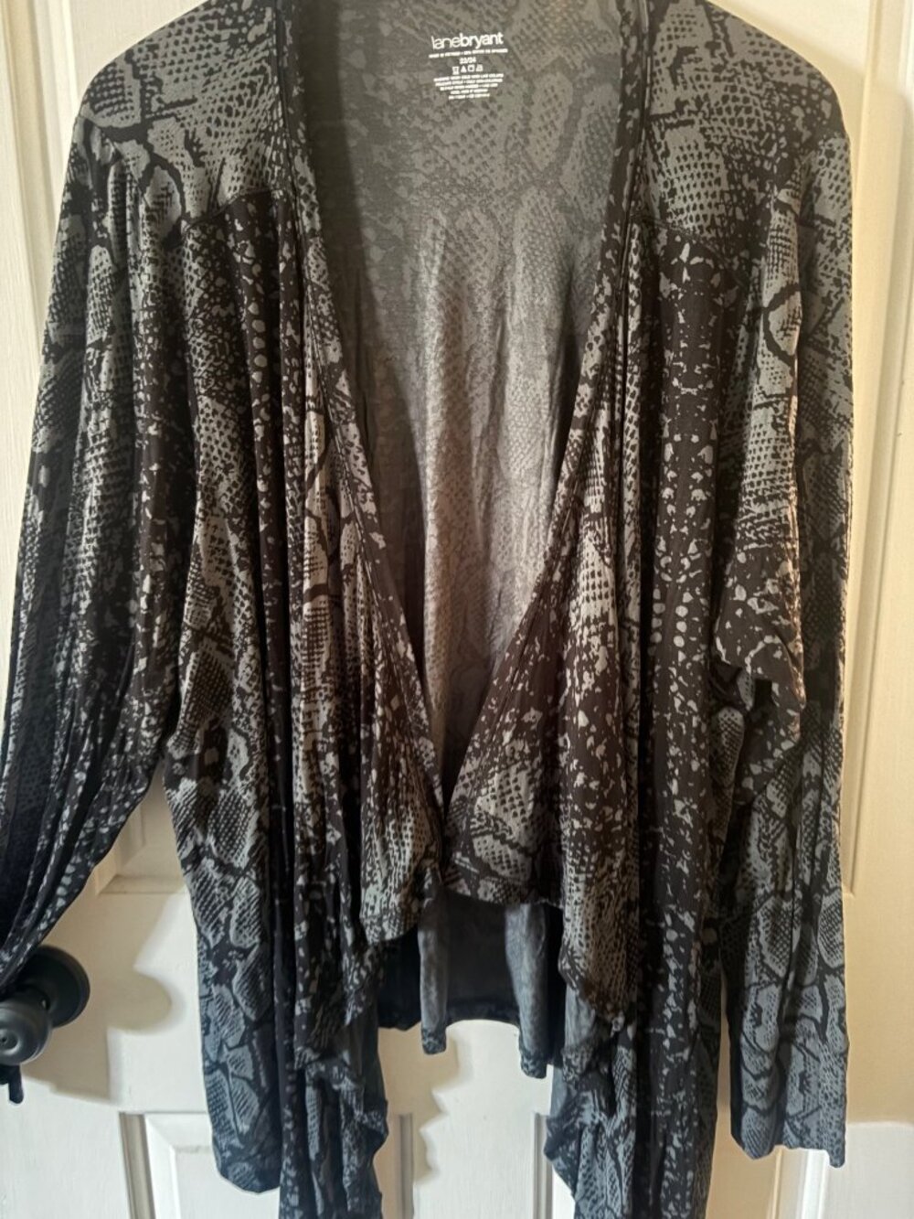 Lane Bryant Gray Snake-Print Open Cardigan Size: 22/24